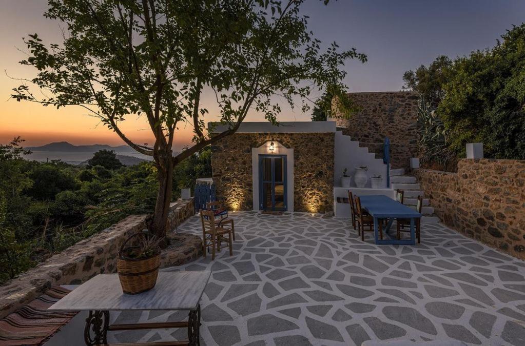 The Aegean Blue Country House Old Milos Lagoudi Zia Bagian luar foto